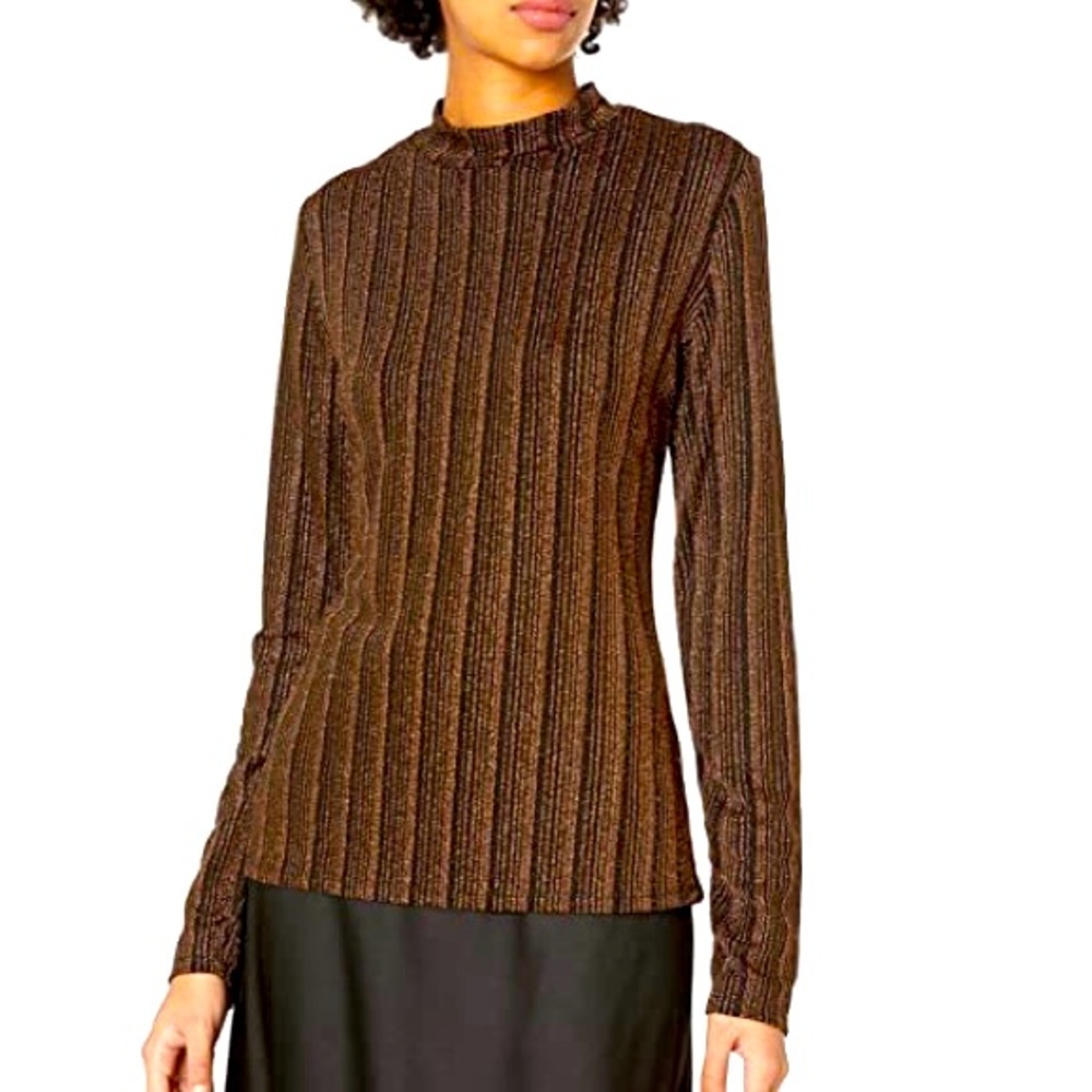 NWT Guess mock neck top